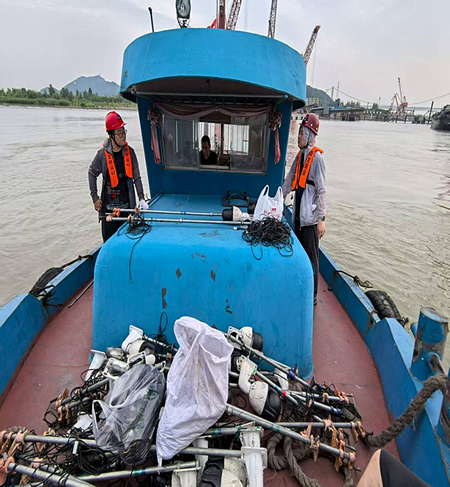 雙節(jié)“不打烊”！ 江海物流事業(yè)部現(xiàn)場業(yè)務(wù)員用堅(jiān)守筑牢煤炭保供生命線